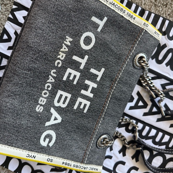 Marc Jacobs Denim and Cream Tote - Picture 4 of 6